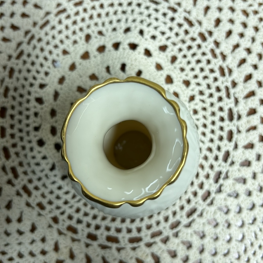 Lennox vases. - Picture 3 of 13